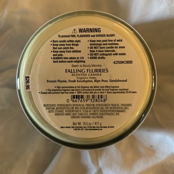 BATH and BODY WORKS. NWOT 3 wick candle. Falling Flurries. - Picture 4 of 4